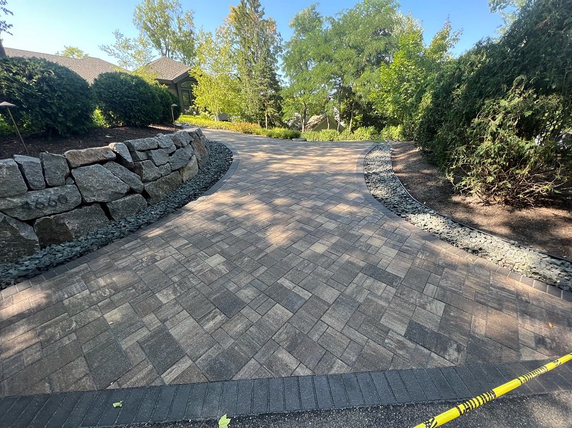 concrete driveway sealing Chanhassen, MN